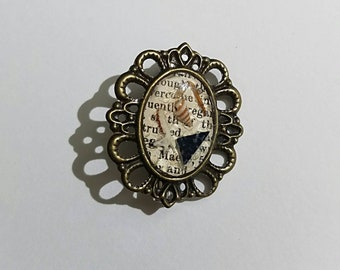 Small Cabinet of Curiosities Brooch