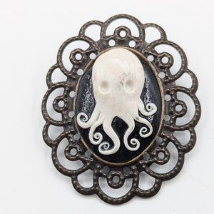 Oktopus Cameo Brosche