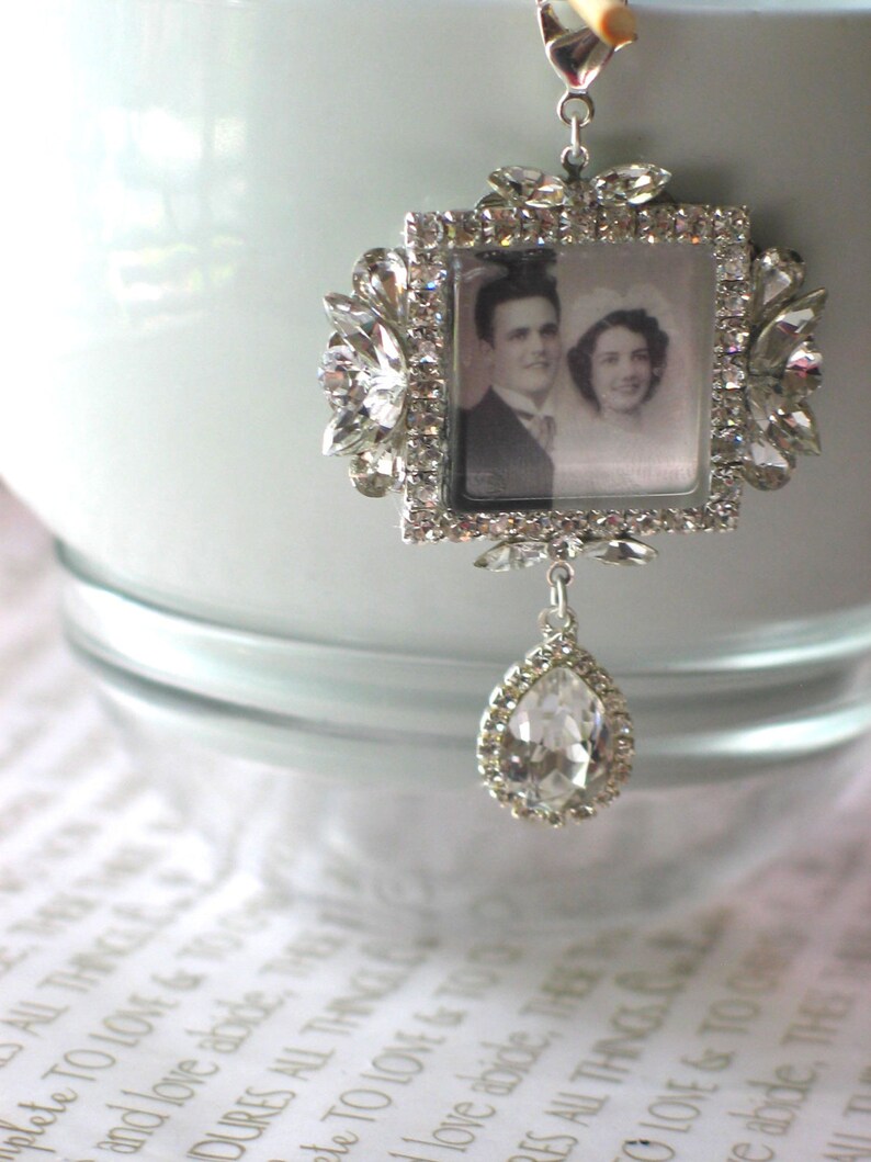 Memory Wedding Bouquet Photo Charm, Bridal Bouquet Charm, Swarovski Crystal Memory Photo Charm image 4