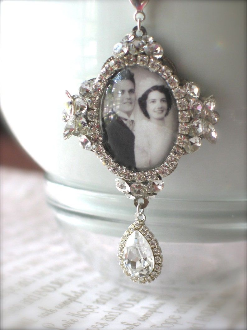 Memory Wedding Bouquet Charm, Swarovski Crystals, Custom Bridal Bouquet Charm image 1