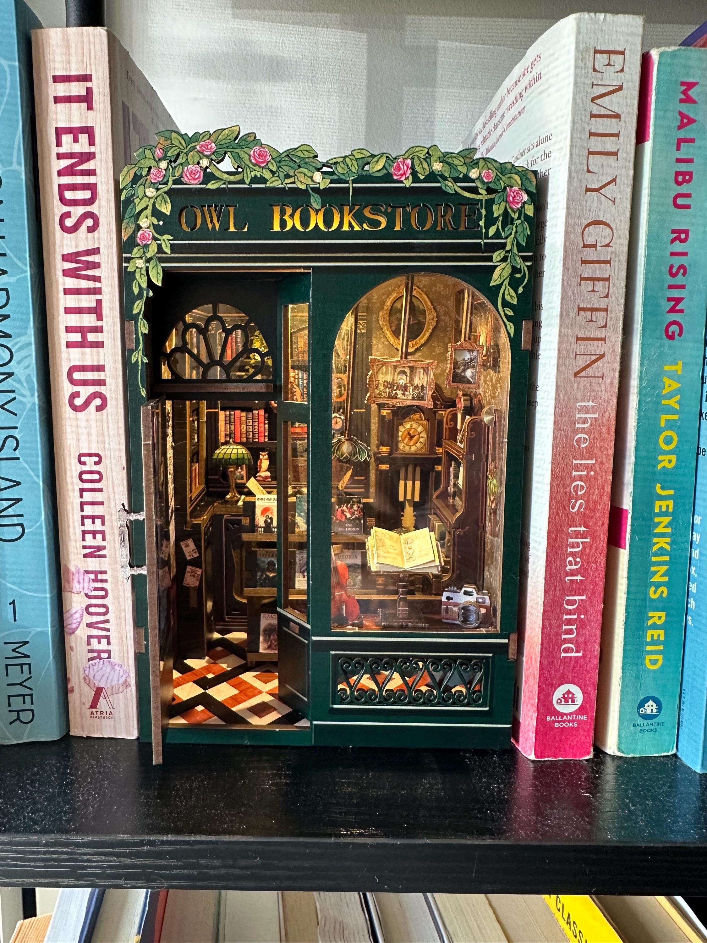 Book nook diorama - Etsy 日本