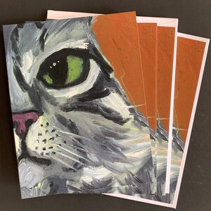 Cerrar cat juego de tarjetas de notas en blanco de la pintura original