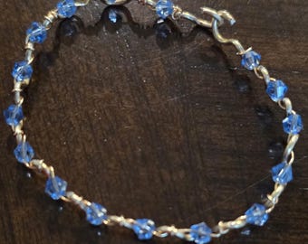 Single Bead Squiggle Wire Bracelet