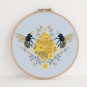 Cross Stitch Pattern Honey Bee / modern cross stitch pattern, bee embroidery pattern, bee cross stitch, bee, honeybee, beehive, spring image 3