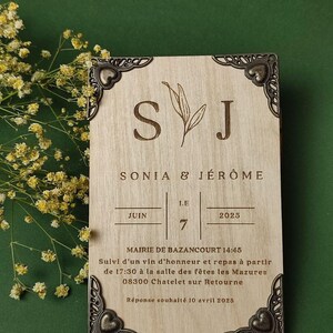 Faire-part de mariage en bois - Cartes de vœux faites main en bouleau gravées au laser - Coins en métal en forme de coeur - Style rustique et écologique - Cadeau personnalisé pour les invités