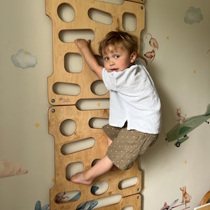 Kerstcadeau voor kinderen – Houten klimmuur voor binnen | Montessori-speelpaneel | Activiteitengym voor kinderen | Gepersonaliseerde cadeau