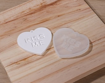 Moule à pendentif coeur en silicone - KISS ME Design - Resin Crafting Supply