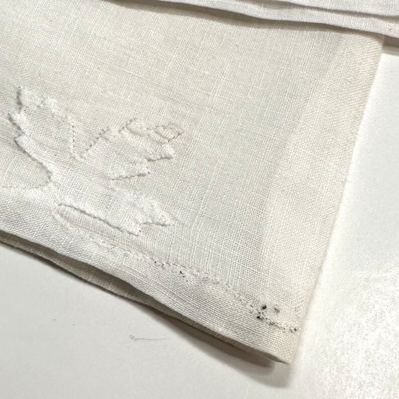 Pair of Antique Linen Appliqué Handkerchief, Paris image 5