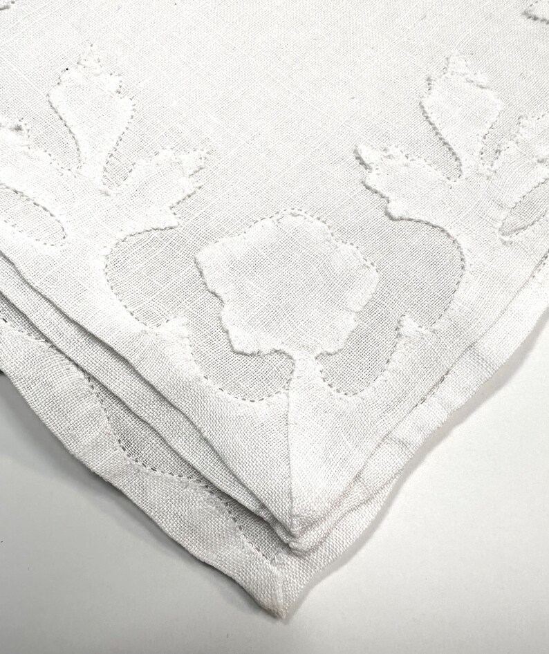 Pair of Antique Linen Appliqué Handkerchief, Paris image 4