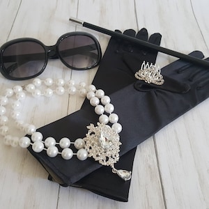 Old Hollywood Glam Classic Movie Star Costume Accessories Set Faux Pearl Necklace Tiara Haircomb Black Glasses Gloves for Women