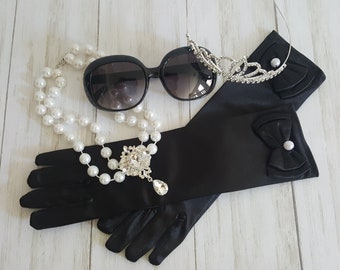 Old Hollywood Glam Classic Movie Star Costume Accessories Set Faux Pearl Necklace Rhinestone Tiara Headband Black Glasses Child's Gloves