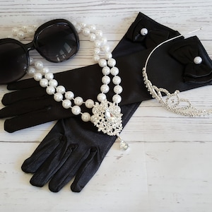 Classic Movie Star Old Hollywood Glam Style Costume Accessories Faux Pearl Necklace Rhinestone Tiara Glasses Black Gloves for Girls