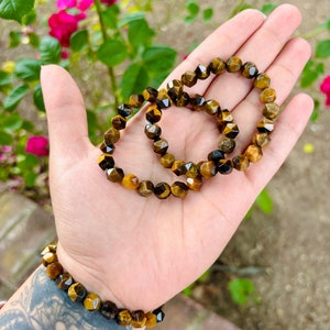 Tiger’s Eye Bracelet - Tigers Eye Star Cut Bracelet