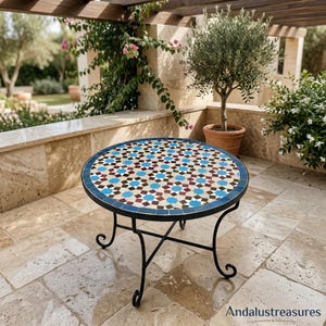 Mesa de jardín marroquí con mosaico "Jnan Sbil", mesa de cerámica para exteriores, hecha a mano en Fez, Marruecos.