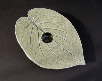 Mother's Day Gift, Hand Made Pottery, Botanical Heart Leaf Vase, Kiln-Fired Ikebana Vessel, Ceramic Flower Vase