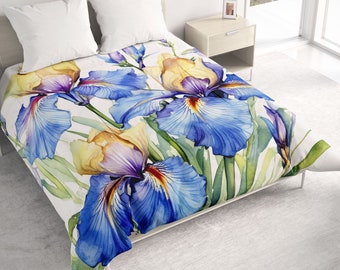 All Seasons Lightweight Comforter with Iris Watercolor Art, Romantic Contemporary Quilt Bedding, Twin, Queen or King Size Bedspread