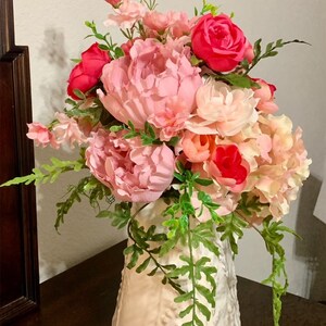Pink Floral Arrangement, Shabby Chic Floral Décor, Cottagecore Centerpiece, Country Cottage, Romantic floral, Modern Farmhouse, Spring Decor
