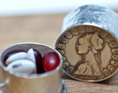 500 Lire container hand made sterling silver old Italian coin pill case vessel stash