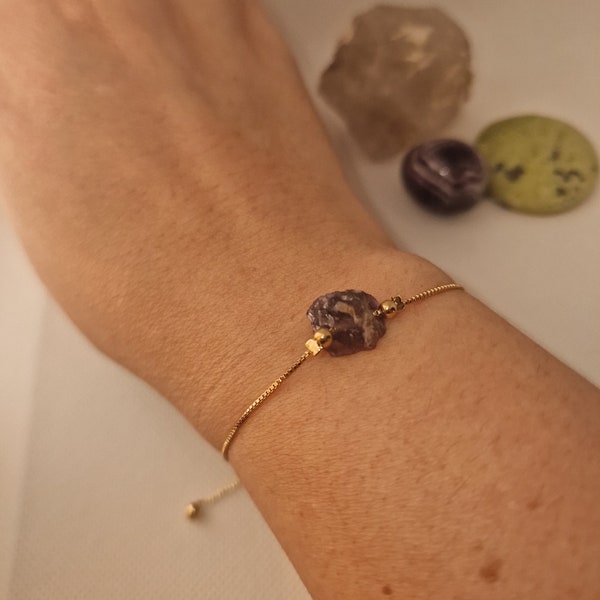 Ritual bracelet in raw amethyst stone with a golden steel cord. Talisman bracelet. Bracelet of clarity and balance.