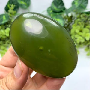 125g AAA Quality Transparent Jade Palm Stone, Jade Green Palm Stone, Green Jade Palmstone, Jade Stone Palm, Green Jade Palm Stone, Jade Palm