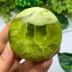 Piedra de palma redonda de jade transparente de la mejor calidad (110 g), piedra de palma de jade Shah Maqsood, piedra de palma de jade verde, piedra de palma de jade, palma de jade verde