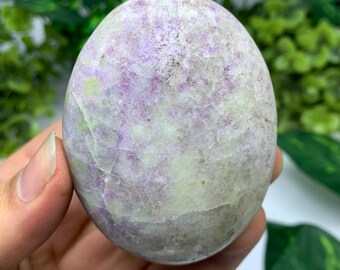 175g Beautiful UV Reactive Hackmanite Palm Stone, Hackmanite Palmstone, Purple Hackmanite Palm Stone, Hackamnite Palm Stones, Hackmanite
