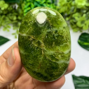 Piedra de palma de jade transparente de la mejor calidad (109 g), piedra de palma de jade Shah Maqsood, piedra de palma de jade verde, piedra de palma de jade, piedra de palma de jade verde