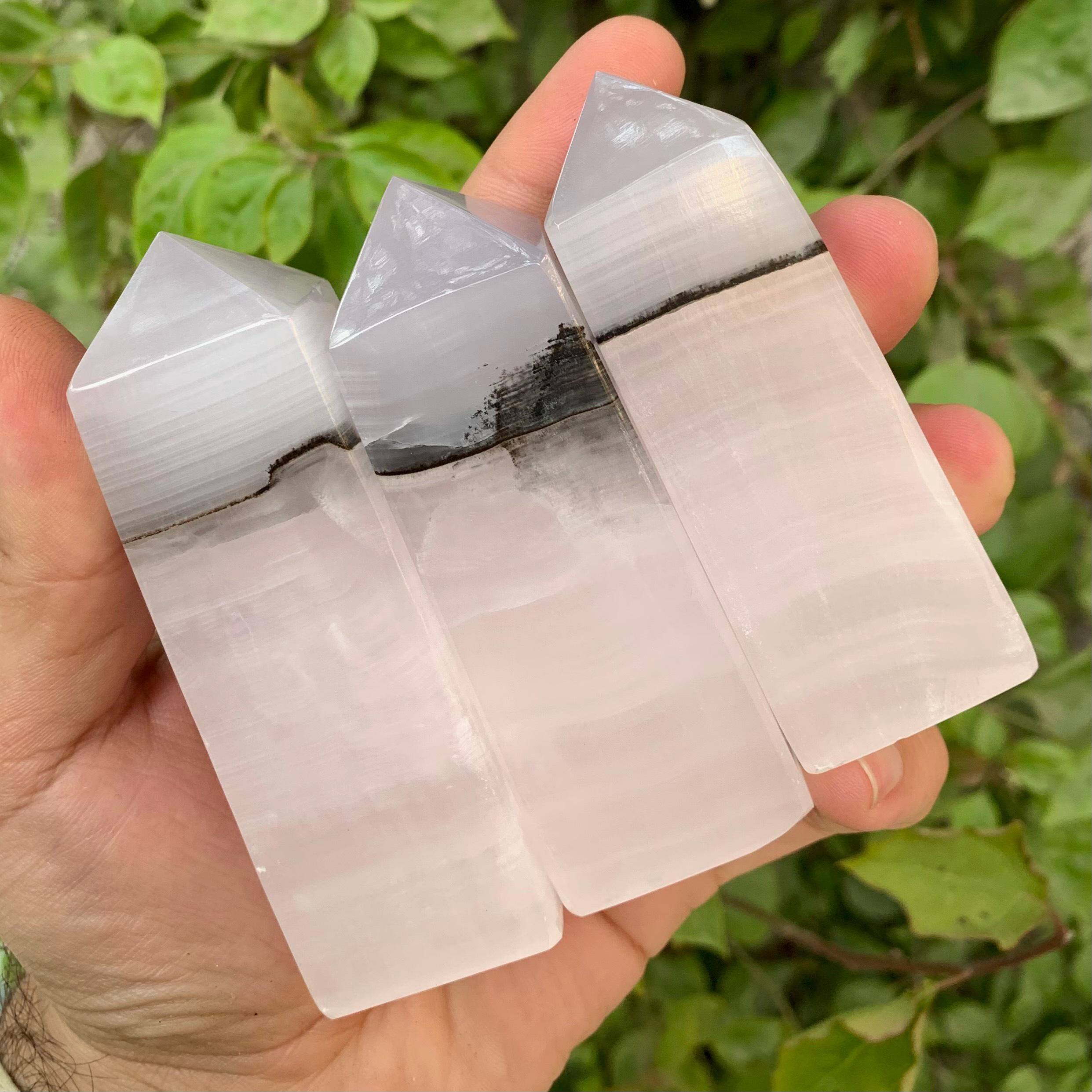 希少　ピンク✕ホワイト　♡瑪瑙タワー　ジオード♡　天然石 Top Quality Uv-reactive Pink Mangano Calcite Tower, Pink Calcite