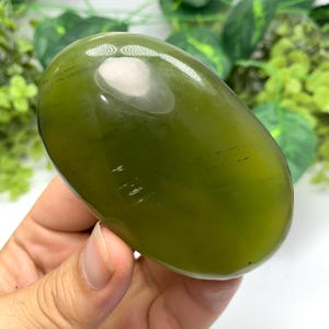 143g AAA Quality Transparent Jade Palm Stone, Jade Green Palm Stone, Green Jade Palmstone, Jade Stone Palm, Green Jade Palm Stone, Jade