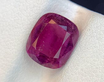Belle tourmaline rubellite de 2,60 carats, pierre précieuse de tourmaline, tourmaline, tourmaline rubellite, tourmaline rubellite en vrac, rubellite