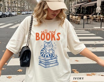 Cats And Books Shirt Book Lover Cat Tee Cute Reading Cat Top Cozy Bookish Librarian Clothes Vintage Bookworm Graphic Reader Gift For Women