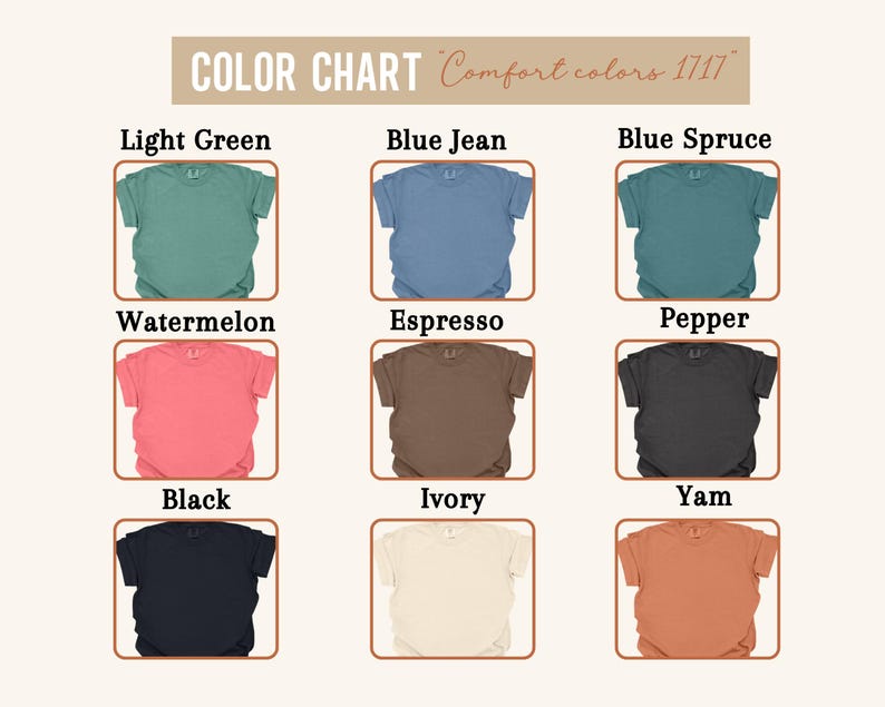 Op de afbeelding: Een kleurenkaart voor Comfort Colors 1717 t-shirts met negen gevouwen t-shirts in verschillende kleuren: lichtgroen, blue jean, blue spruce, watermeloen, espresso, peper, zwart, ivoor en yam, elk gelabeld met de bijbehorende kleurnaam.
