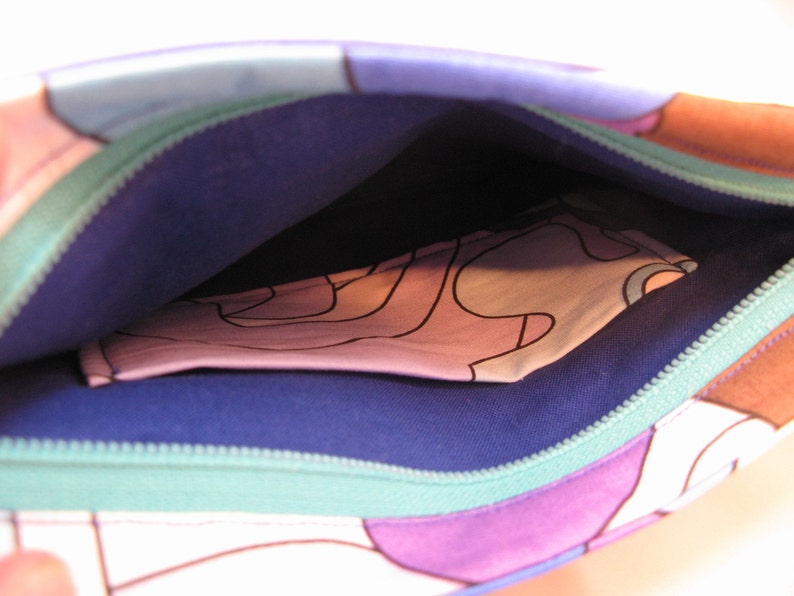 Fancy Zipper Clutch with inset zipper, interior pocket and wrist strap PDF Tutorial image 4