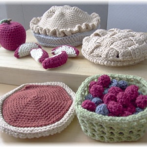Apple Cherry Berry Pie and Tartlett ......PDF Pattern