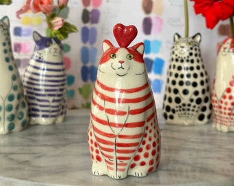 Little Red & White Striped/Dotted Cat Vase - Graduated Dots - small hole for single stem incl heart - handmade - cat lover gift  - Cat B