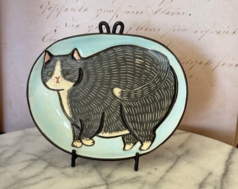 Chonky Cat - Black and White tuxedo cat mini platter / ring dish - sgraffitoed underglaze on white stoneware - handmade