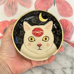 Kiss your cat ceramic plate white cat w/ red lip mark on forehead black sgraffito background of moon & stars prep dish, ring dish image 4