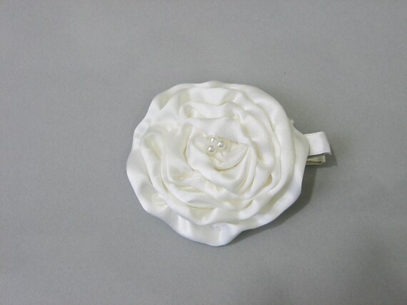 Items similar to Vintage Inspired First Communion Silk Rose Hair Clip ...