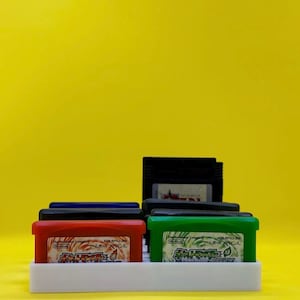 ゲームボーイカートリッジホルダー 24ゲームオーガナイザー 任天堂ゲームボーイアドバンス用 ゲームストレージ GBAカートリッジスタンド用 ホワイト