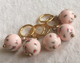 Pink flowers bead knitting stitch markers set of 5