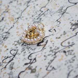 Vintage Gucci GG Acrylic Pearls  Zip Puller/Pendant 20 mm