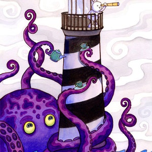 Op de afbeelding: Een paarse octopus met grote ogen wikkelt zijn tentakels om een zwart-wit gestreepte vuurtoren. Een wit konijn met een telescoop zit op het dak van de vuurtoren, en een meeuw zit op het dak boven het konijn.