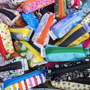 Wholesale - 10 Lip Balm Pouches