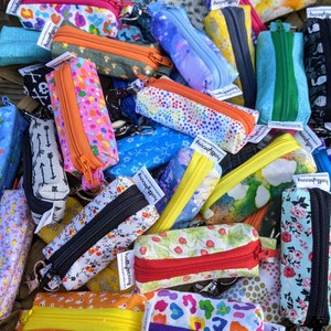 Wholesale - 15 Lip Balm Pouches