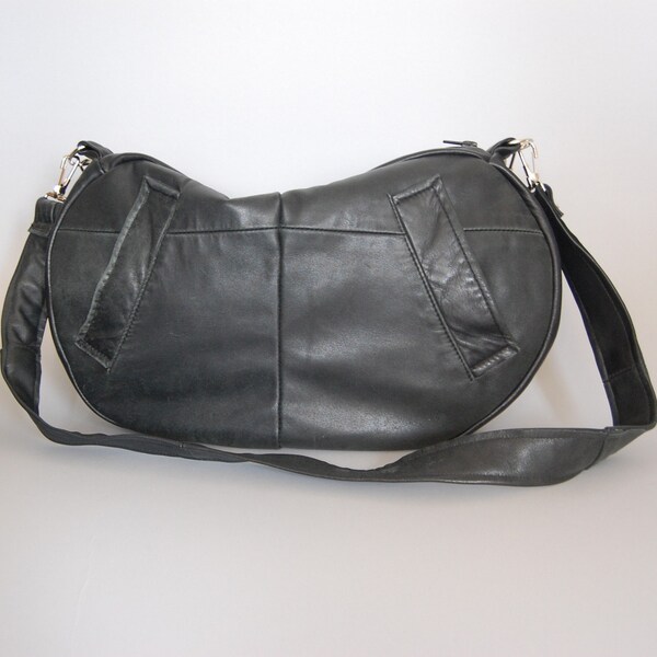 FURROW - Black leather with one front pockets