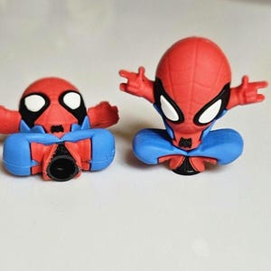 Spiderman sitting Schrader Valve Caps, Cycle Enthusiasts, Pair bild 2