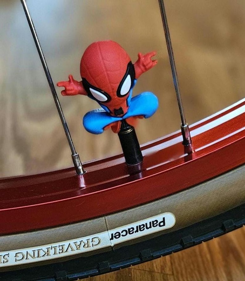 Spiderman sitting Schrader Valve Caps, Cycle Enthusiasts, Pair bild 1