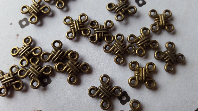 80pcs Antiqued Bronze Knot link connector