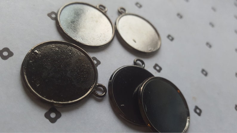 30pcs Gunmetal frame charms blank pendant 25mm tray lot