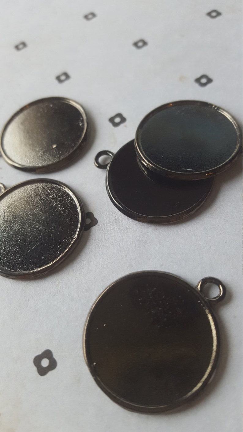 30pcs Gunmetal frame charms blank pendant 25mm tray lot